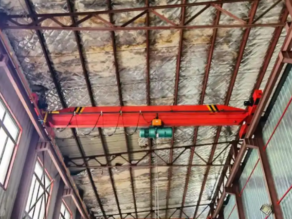 如何根據(jù)接線圖優(yōu)化控制箱內(nèi)部線路布局？單梁行車控制箱線路布局改進策略